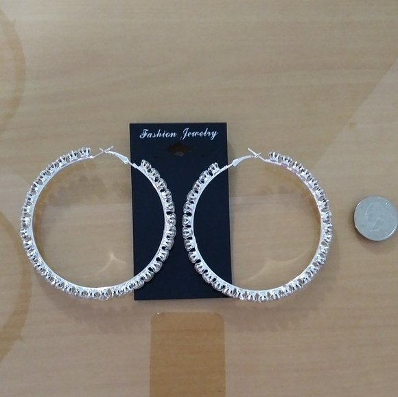 💕last one!!!beautiful large hoop earrings - Picture 5 of 8